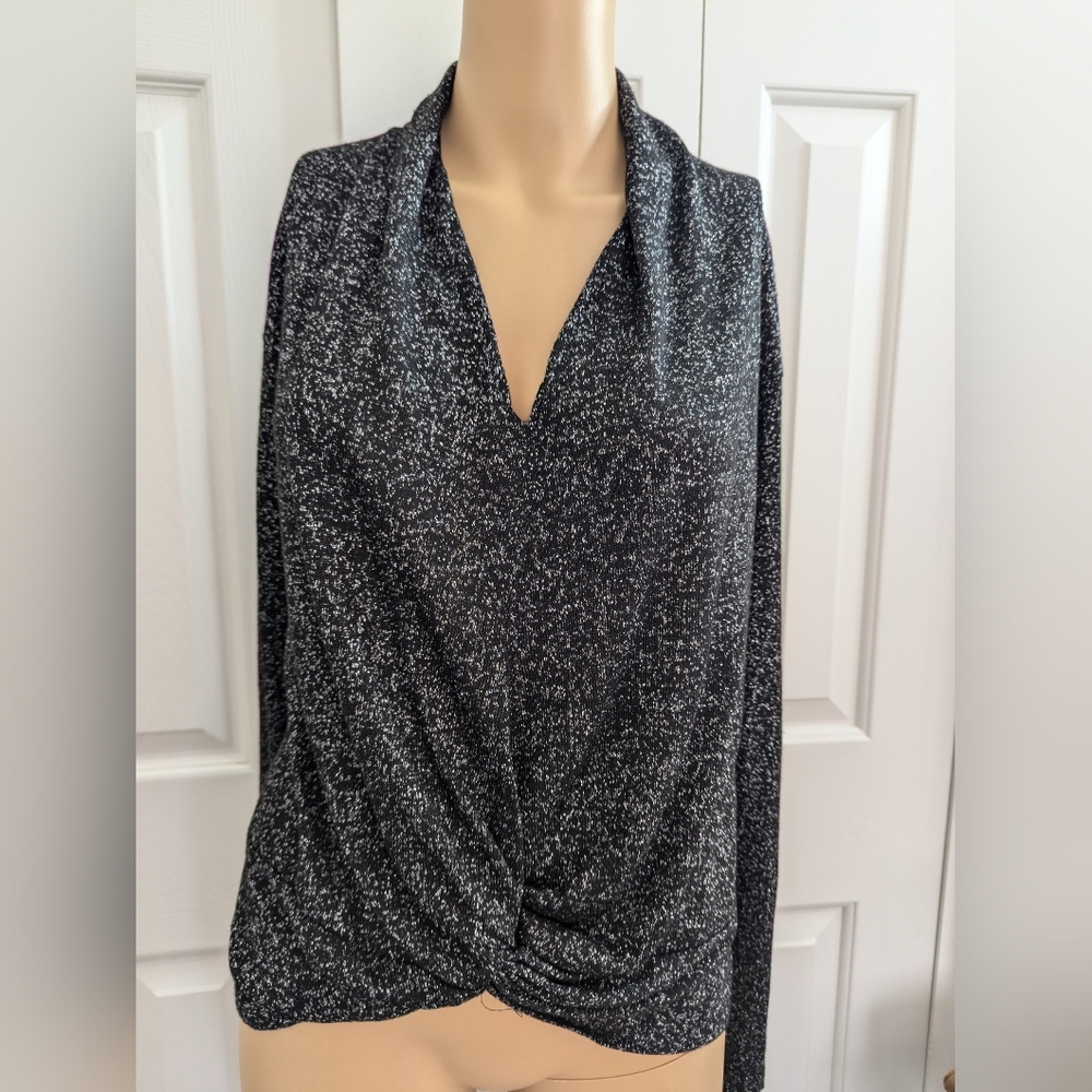 SANCTUARY Knot Interested Top, Black/Shimmer, Size XS V Neck Drape.
